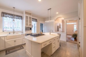 The Timeless Beauty and Practicality of White Kitchens