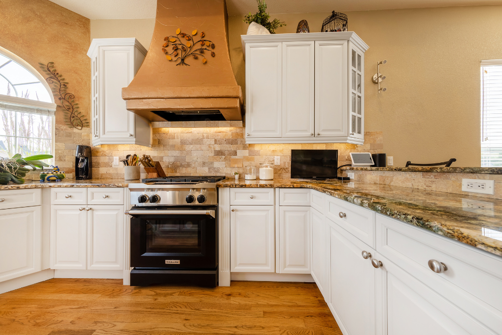 White Kitchen Cabinets