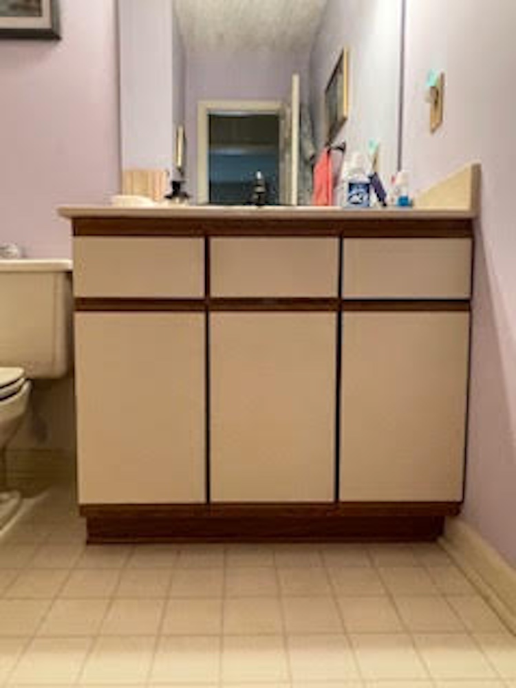 Bathroom cabinets that need to be replaced